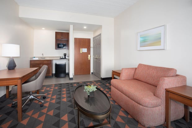 Images Holiday Inn & Suites Goodyear - West Phoenix Area by IHG