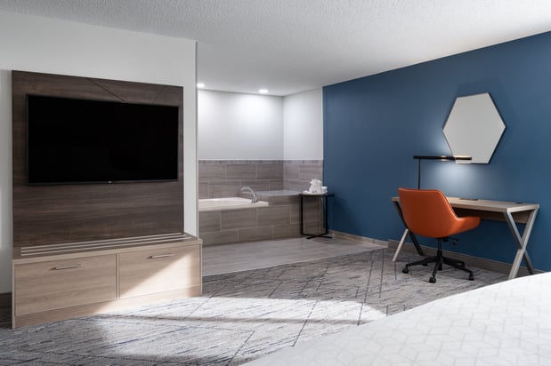 Images Holiday Inn Express & Suites Midwest City by IHG