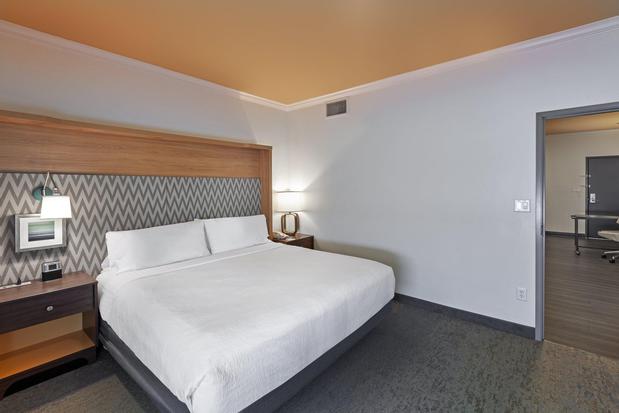 Images Holiday Inn & Suites McKinney - N Allen by IHG