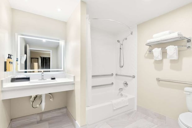 Images Best Western Plus Irvine Spectrum Hotel