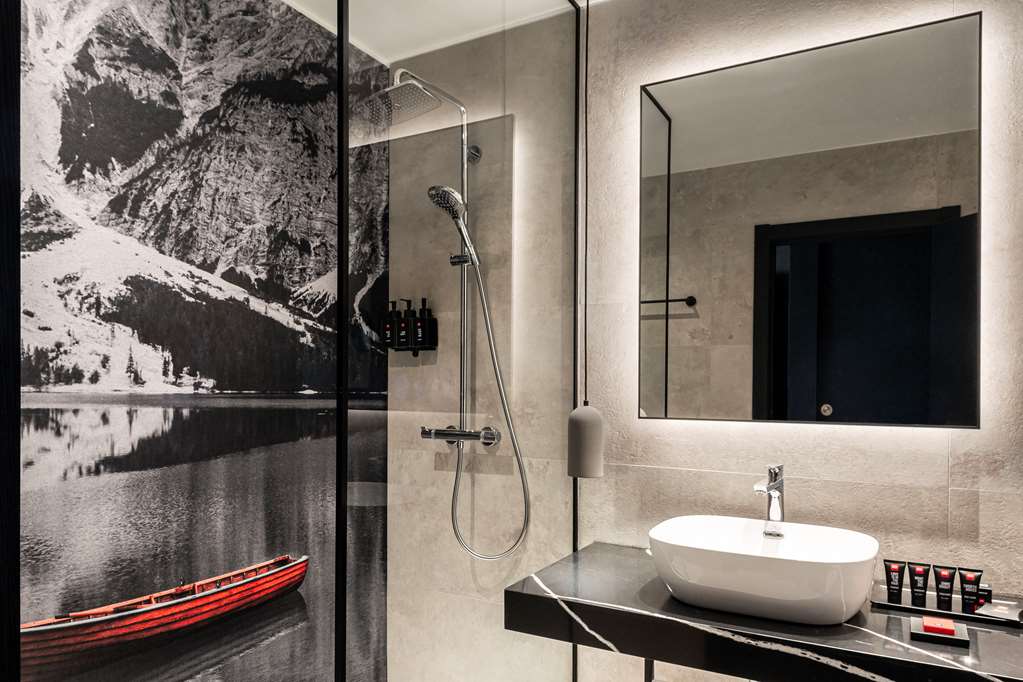Images Radisson RED Madrid