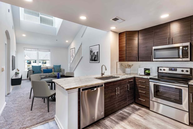 Images Camden Dulles Station Apartments