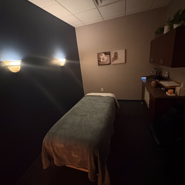 Images Hand & Stone Massage and Facial Spa