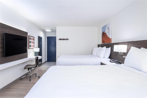 Images Spark by Hilton Clarion