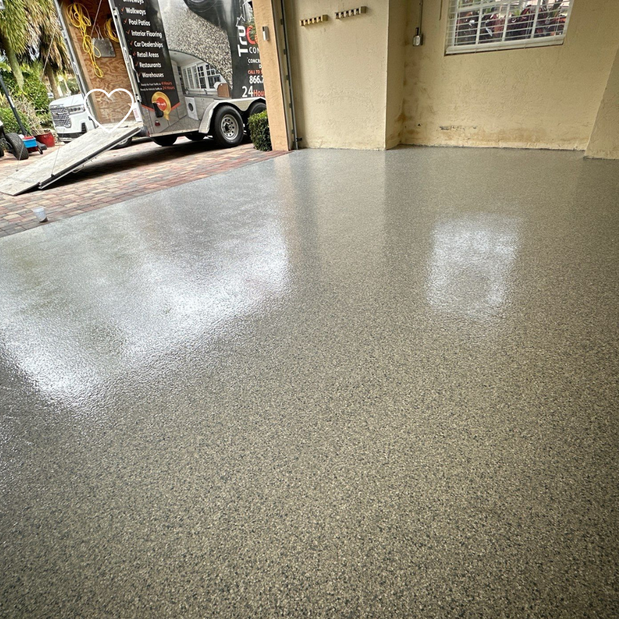 Images 24 Hour Floor