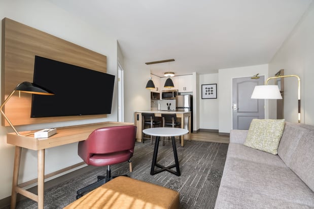 Images Staybridge Suites Toledo - Maumee by IHG