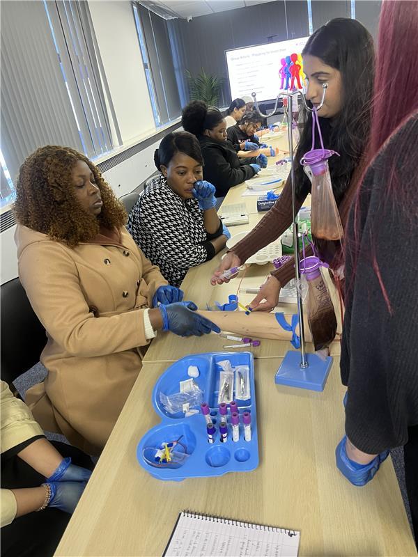 Images Phlebotomy Training Institute - London