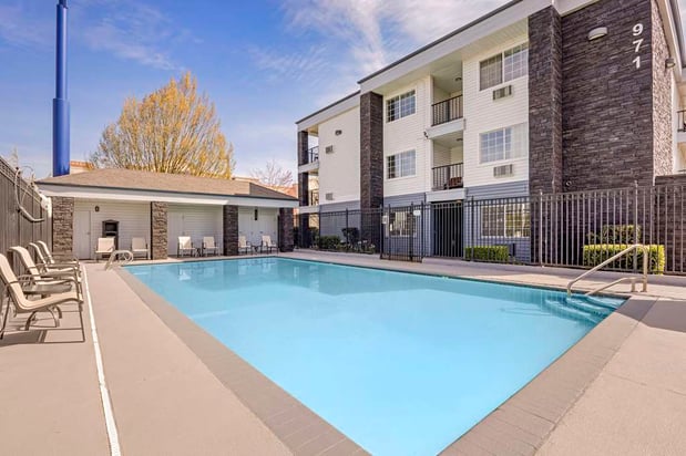 Images Best Western Plus Grand Manor Inn