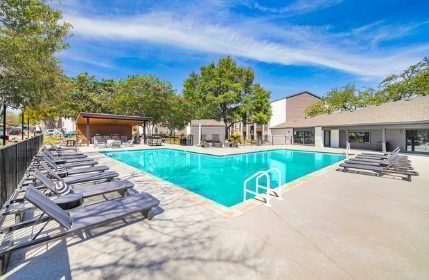 Images MAA East Austin