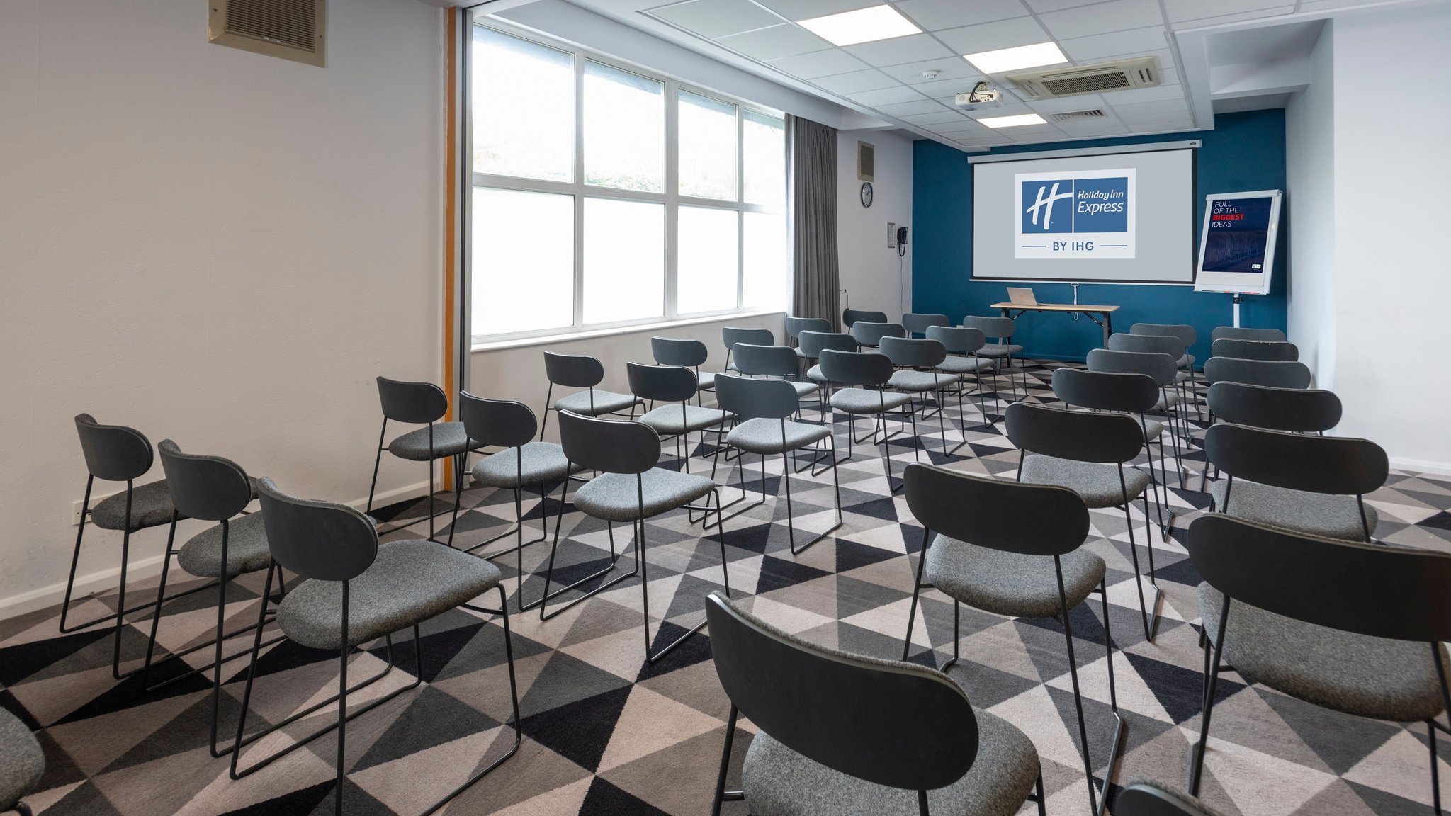 Images Holiday Inn Express Burton Upon Trent by IHG