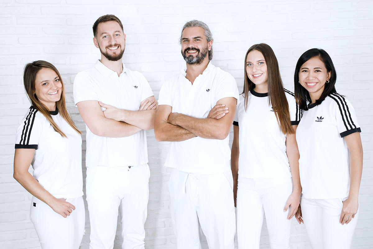 Dr. Ihor Prokhorenko und sein Team - die Zahnärzte im Asamhof in München
