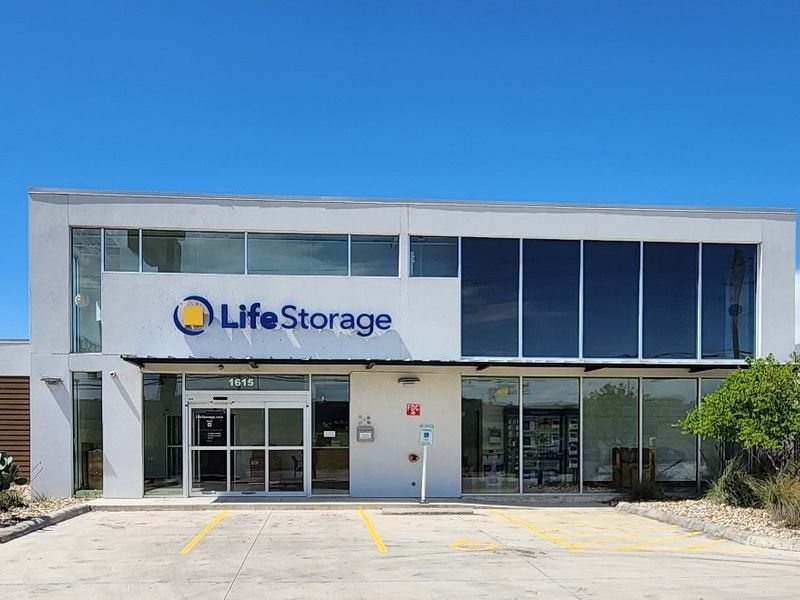 Images Life Storage - San Marcos