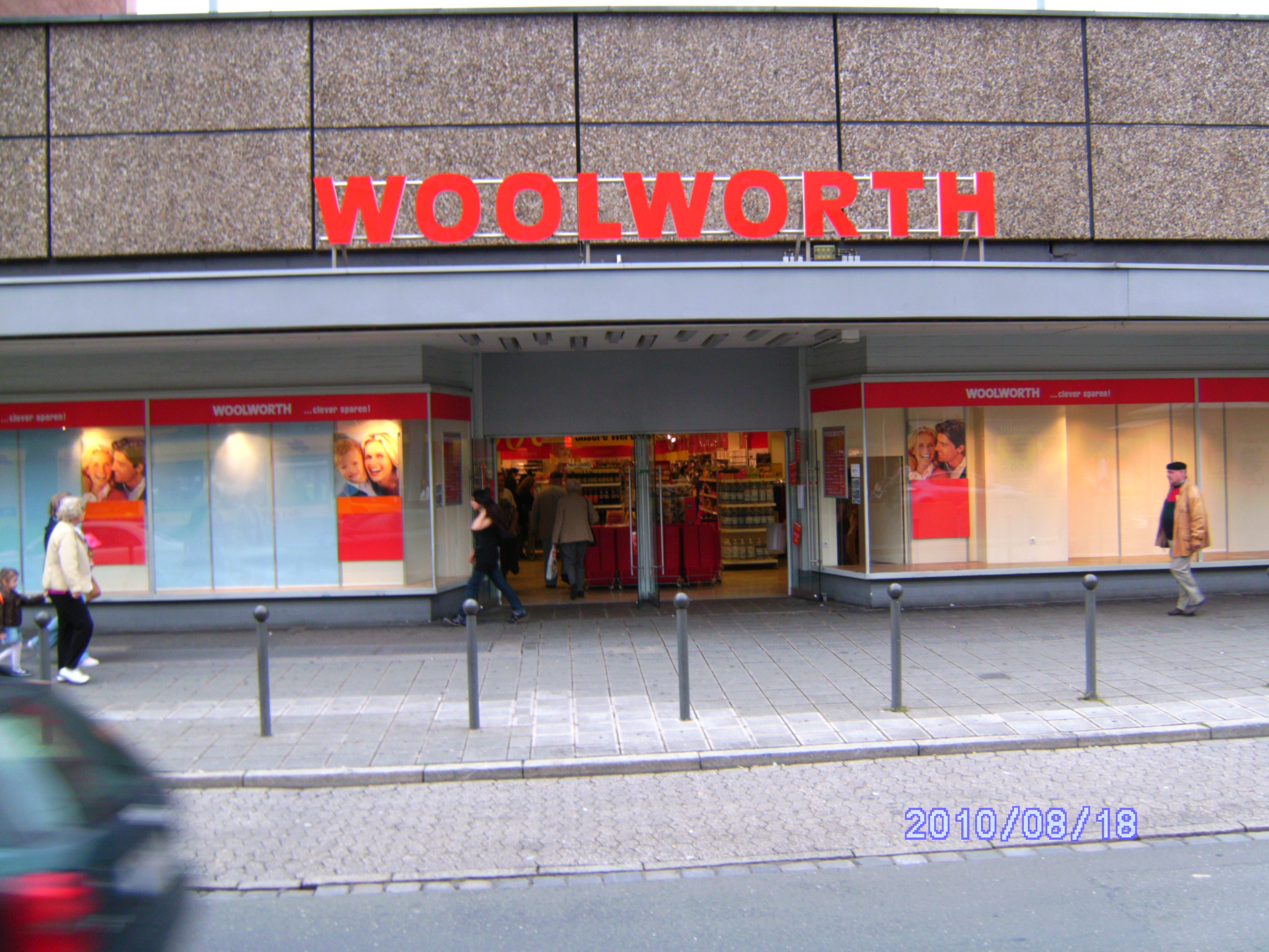 Woolworth, Wölckernstraße 9-11 in Nürnberg