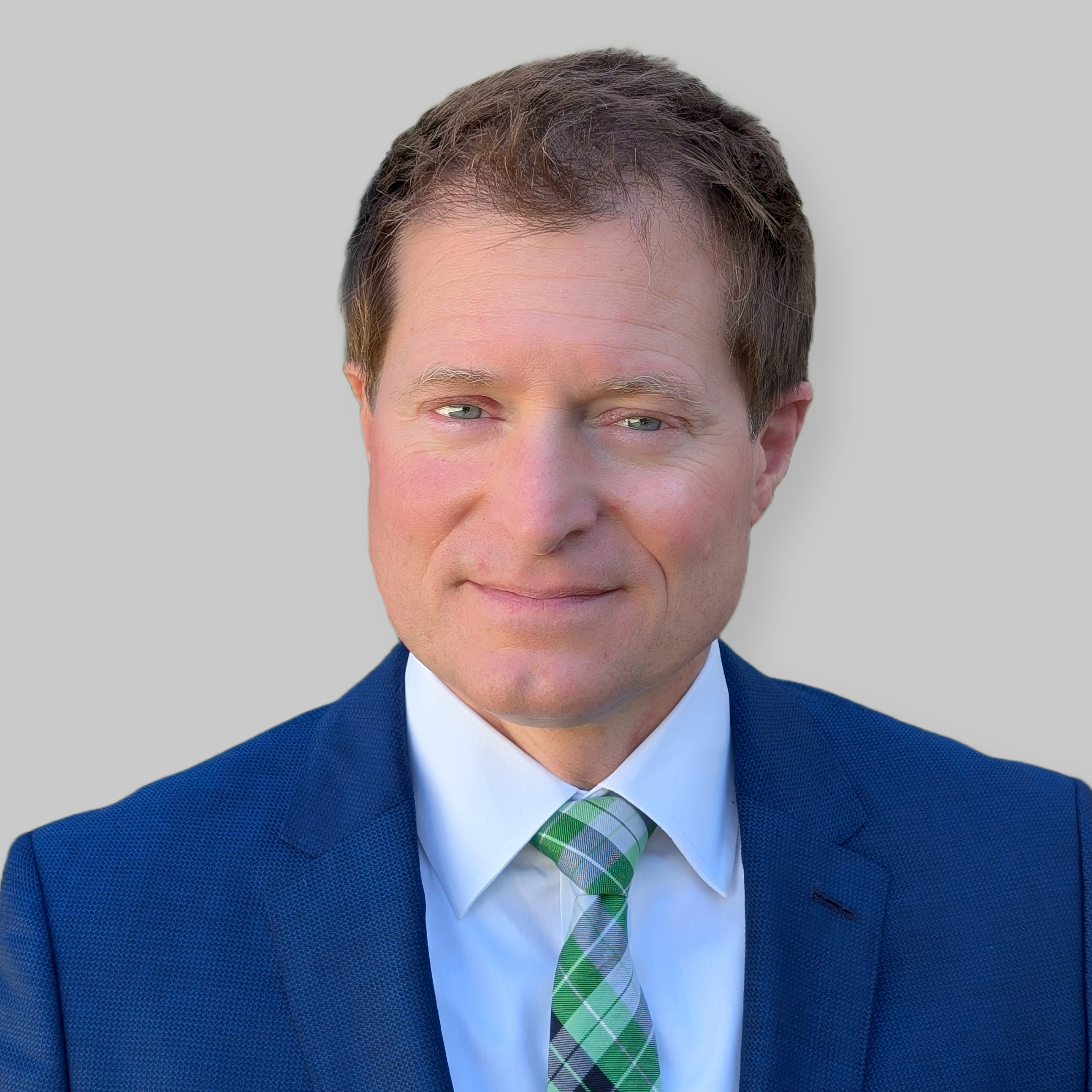 Headshot of Travis Harrington, a wealth advisor at Chase