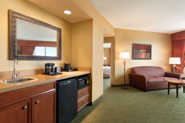 Images Embassy Suites by Hilton East Peoria Riverfront Hotel & Conference Center