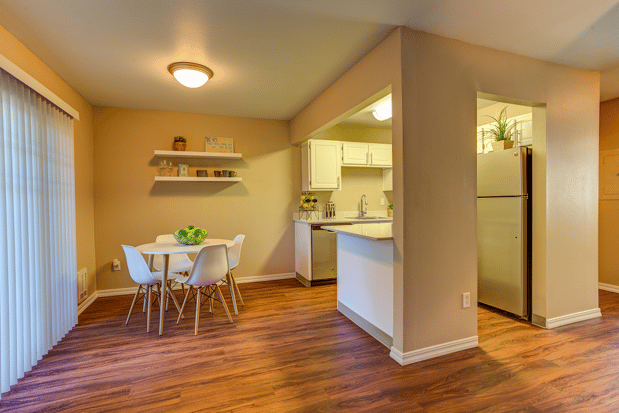 Images Commons at Hawthorn Village Apartments