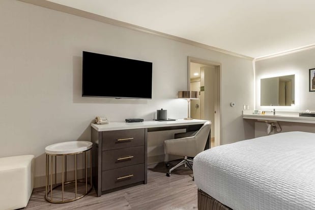 Images Best Western Plus Executive Suites