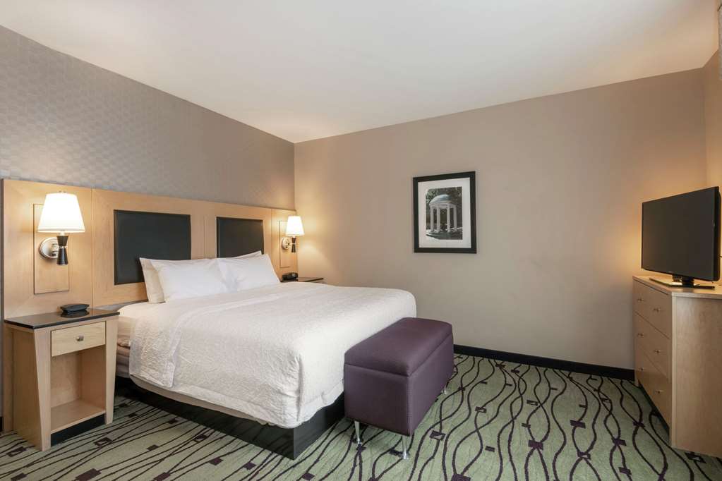 Guest room Hampton Inn & Suites Raleigh/Crabtree Valley Raleigh (919)881-7080