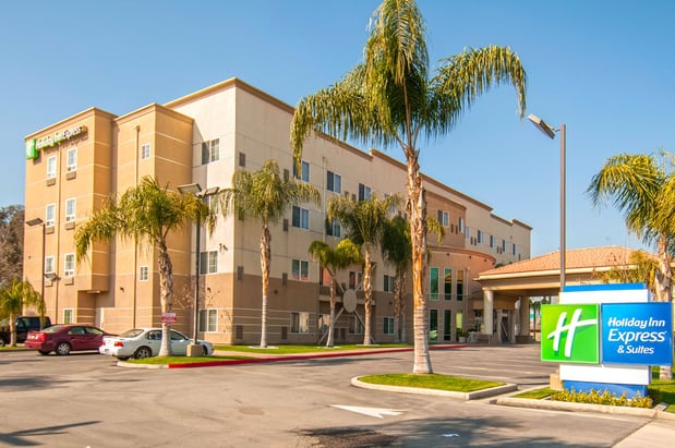 Images Holiday Inn Express & Suites Bakersfield Central by IHG