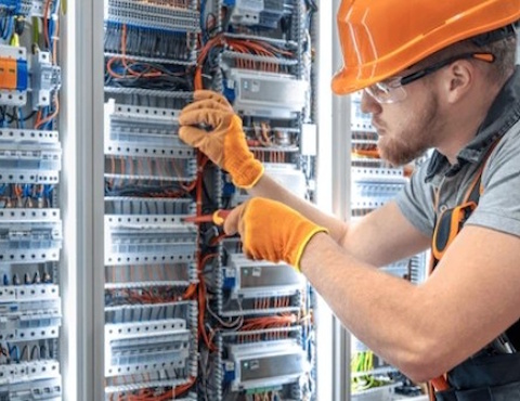 Saunders Electrical & Solar 4