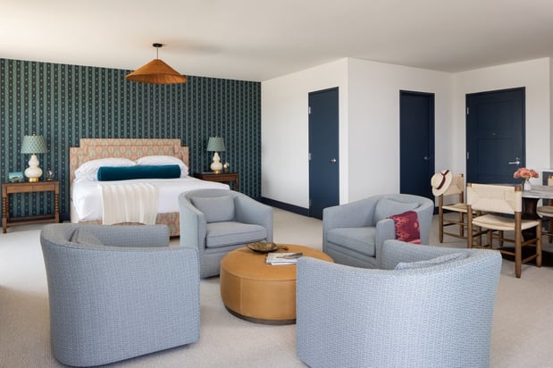 Images The George Hotel