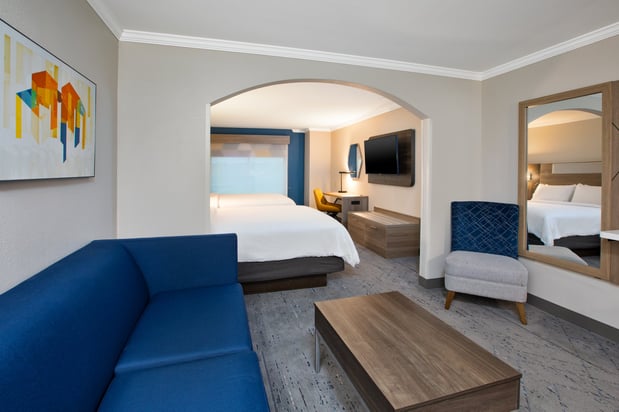 Images Holiday Inn Express & Suites Sumter by IHG