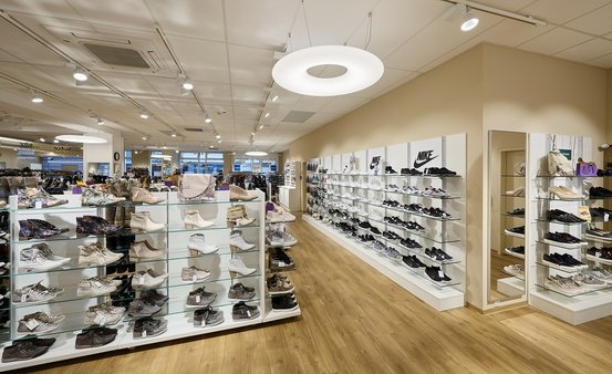 Schuhe by Sutor Regensburg, Maximilianstraße 9 in Regensburg