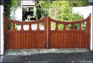 Ringwood Fencing Ltd Chester 01244 963519