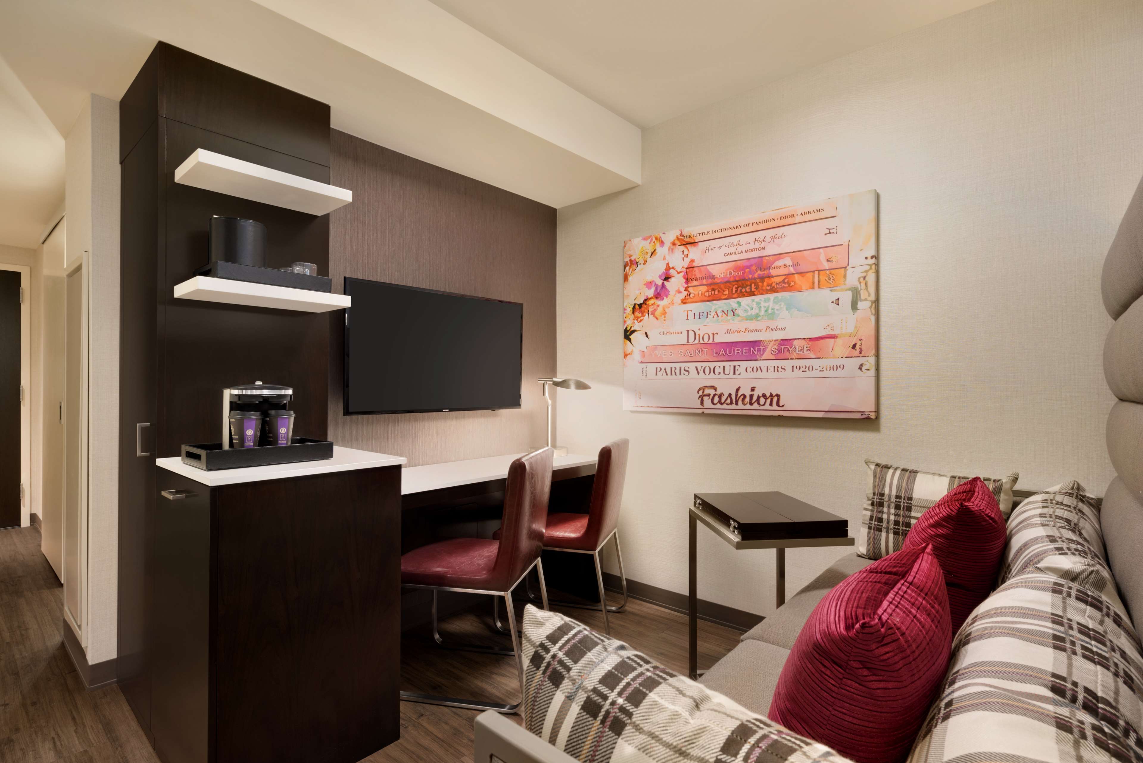 Guest room