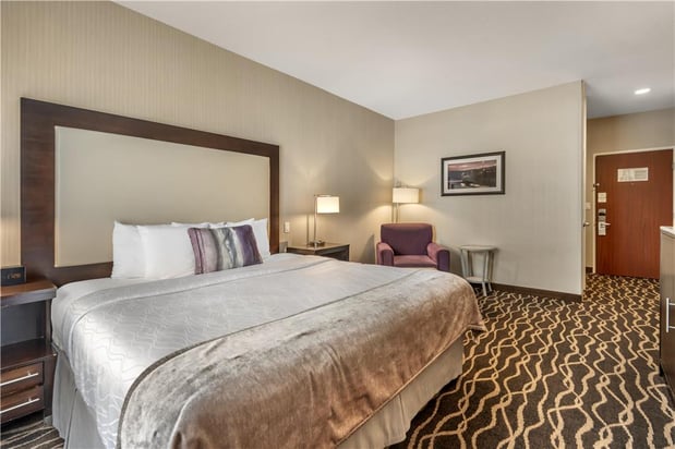 Images Best Western Plus Hotel at the Convention Center