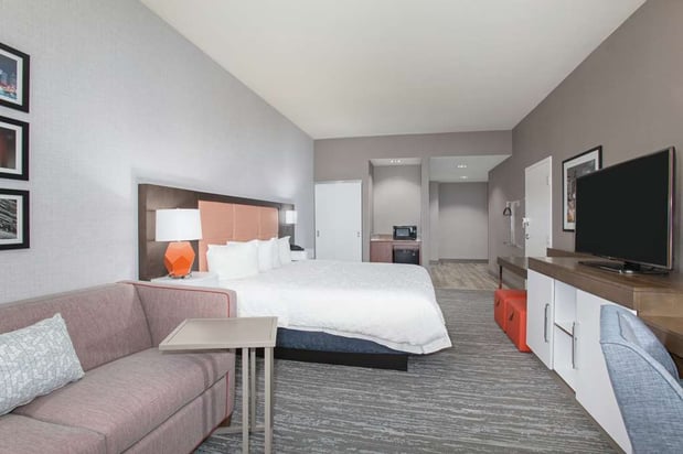 Images Hampton Inn & Suites Denver-Downtown