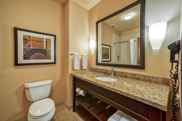 Images Holiday Inn Express & Suites Beeville, an IHG Hotel