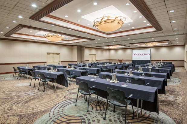 Images Crowne Plaza Knoxville Downtown University by IHG
