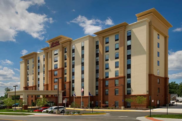 Images Hampton Inn & Suites Falls Church