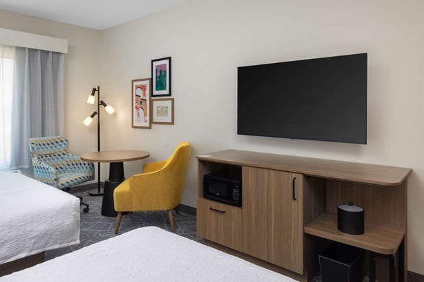 Images Hampton Inn and Suites by Hilton Cottonwood