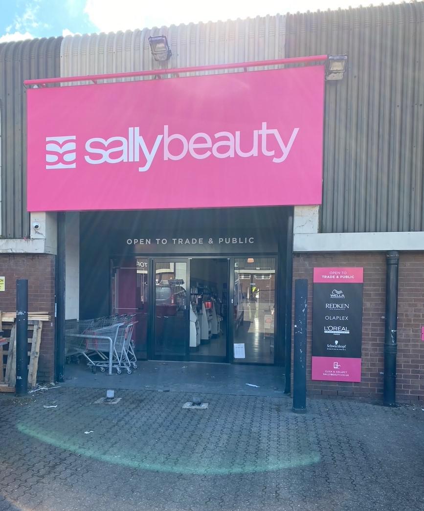 Sally Beauty Liverpool 01512 606153