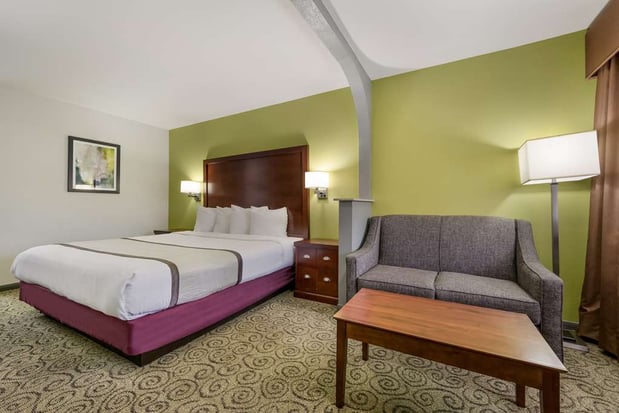 Images SureStay by Best Western Deer Park