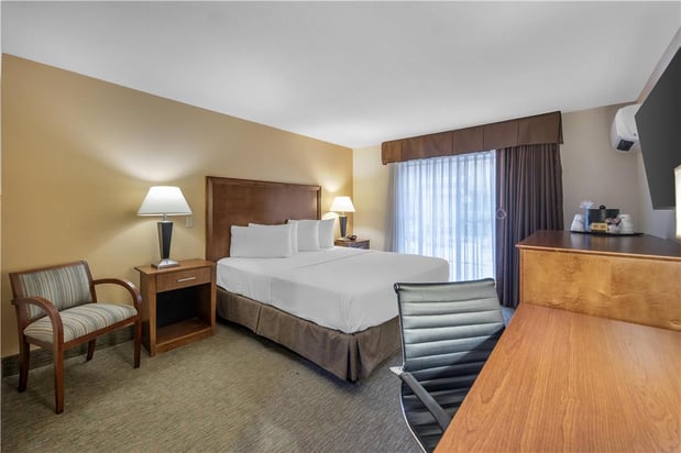 Images Best Western Plus Atrium Inn