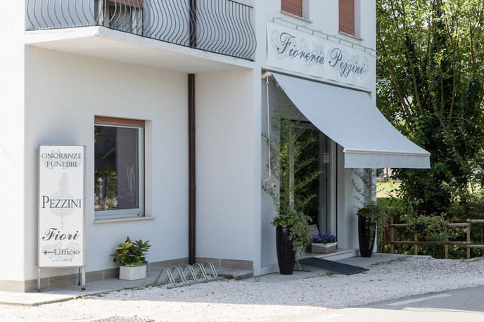 Images Onoranze Funebri Pezzini Eziano