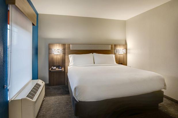 Images Holiday Inn Express & Suites I-95 Capitol Beltway-Largo, an IHG Hotel