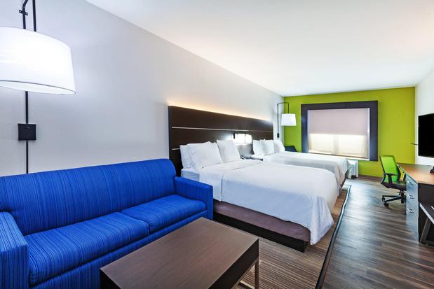 Images Holiday Inn Express & Suites Port Lavaca, an IHG Hotel