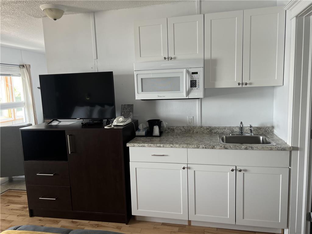 Images Harbourview Inn, SureStay Collection by Best Western