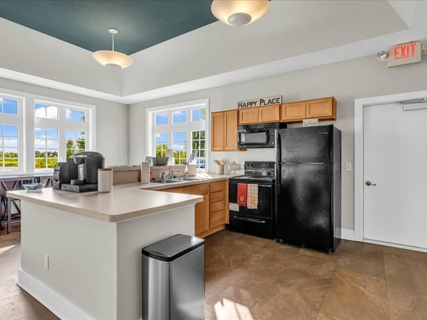 Images River Club Apartments