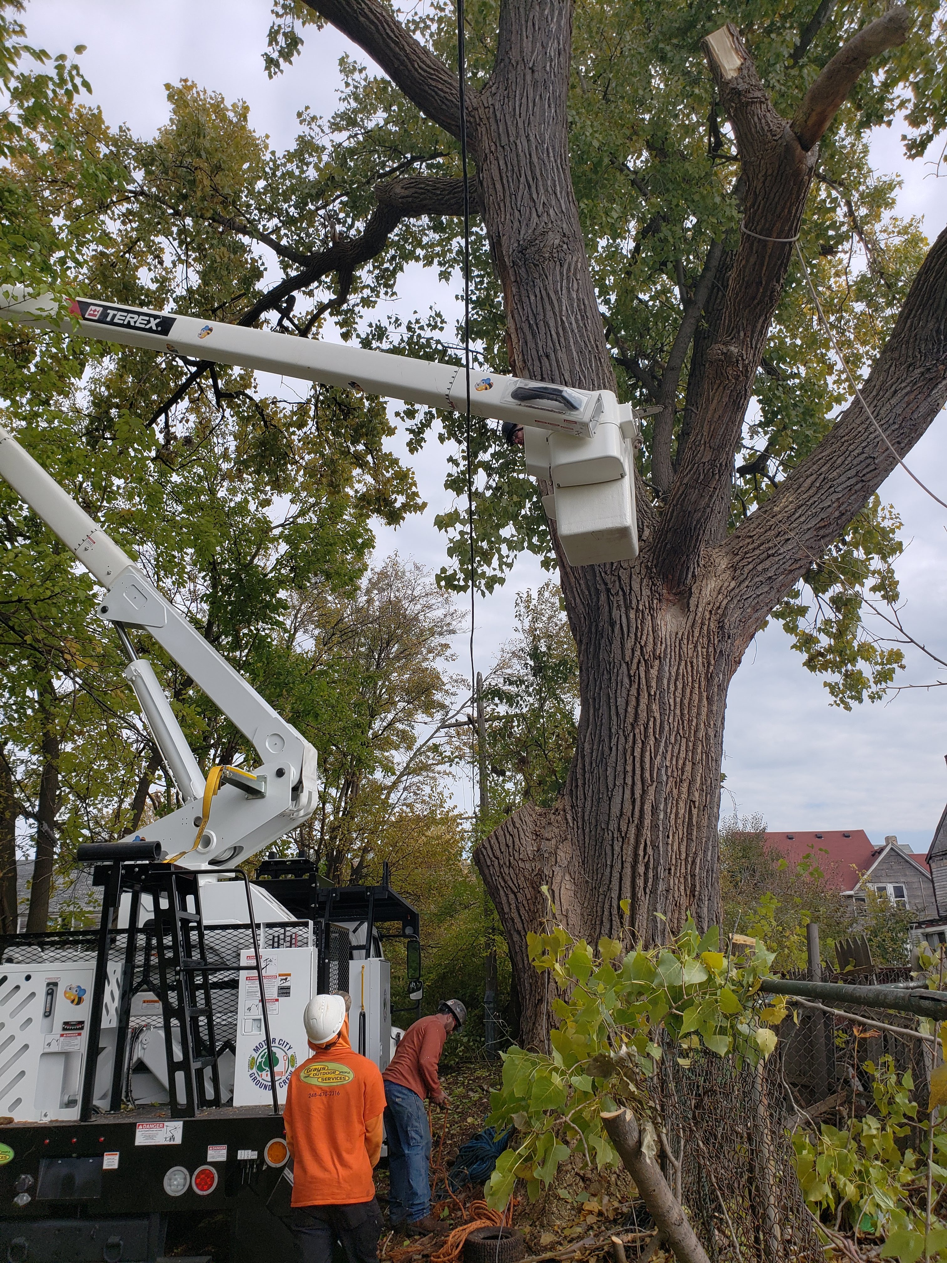 Gray's Outdoor Services LLC