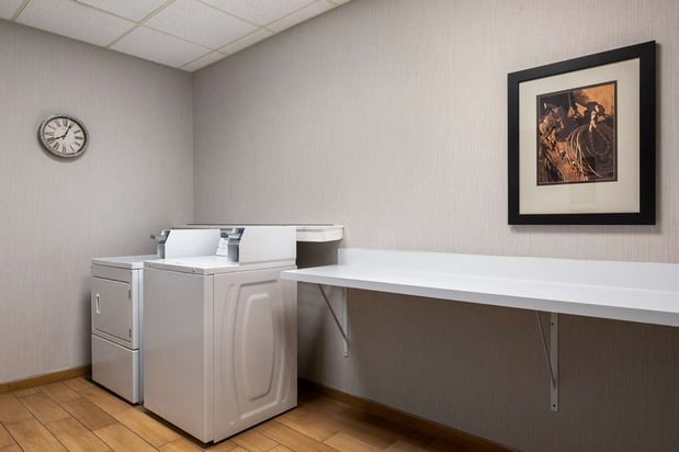 Images Hampton Inn & Suites Dodge City