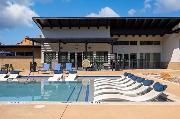 Images The Landing at Centreport Apartments