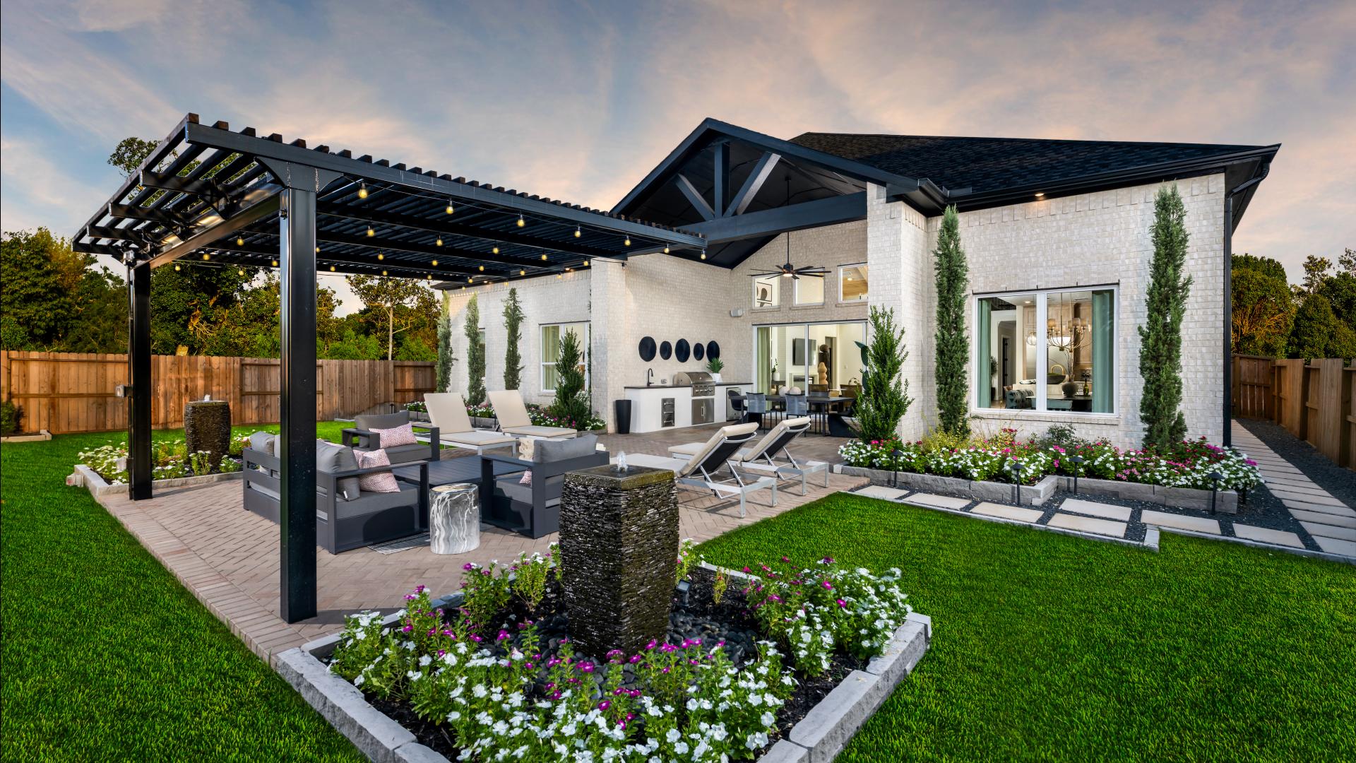 Covered patio designed to maximize indoor/outdoor living