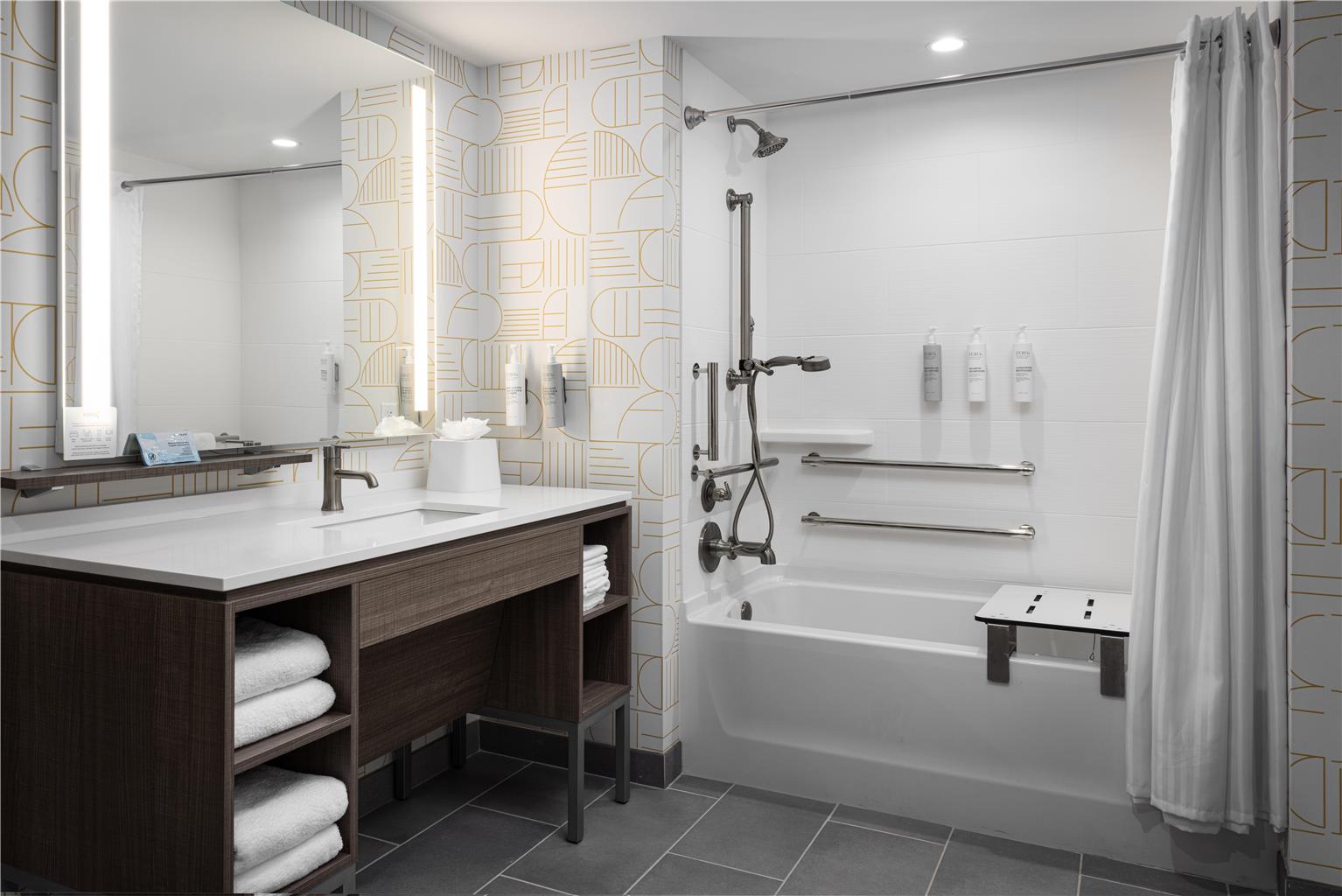 Guest room bath 