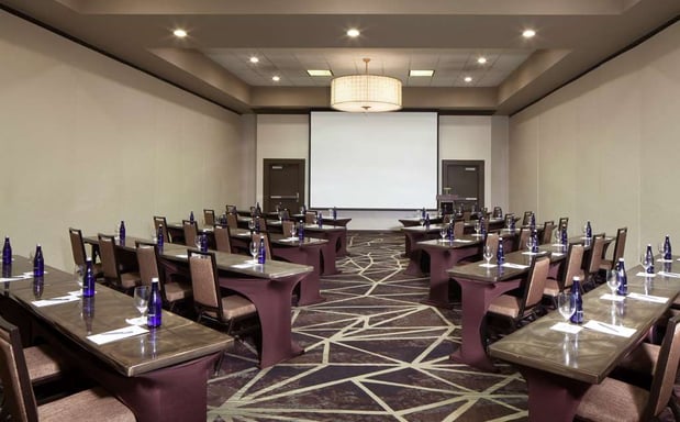Images Embassy Suites by Hilton Philadelphia Airport