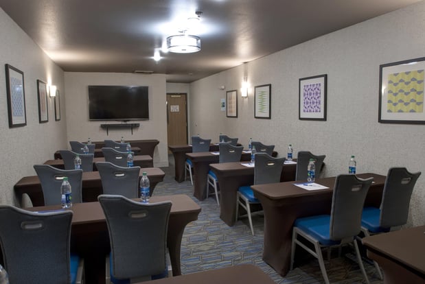 Images Holiday Inn Express & Suites Coeur D Alene I-90 Exit 11 by IHG